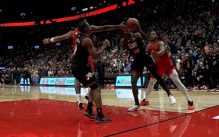 挑战对决!关键时刻猛龙连续两次挑战成功,76人挑战失败 挑战对决!关键时刻猛龙连续两次挑战成功,76人挑战失败